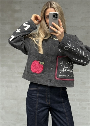 Back To School Embroidered jakke Almond Black Stella Nova 